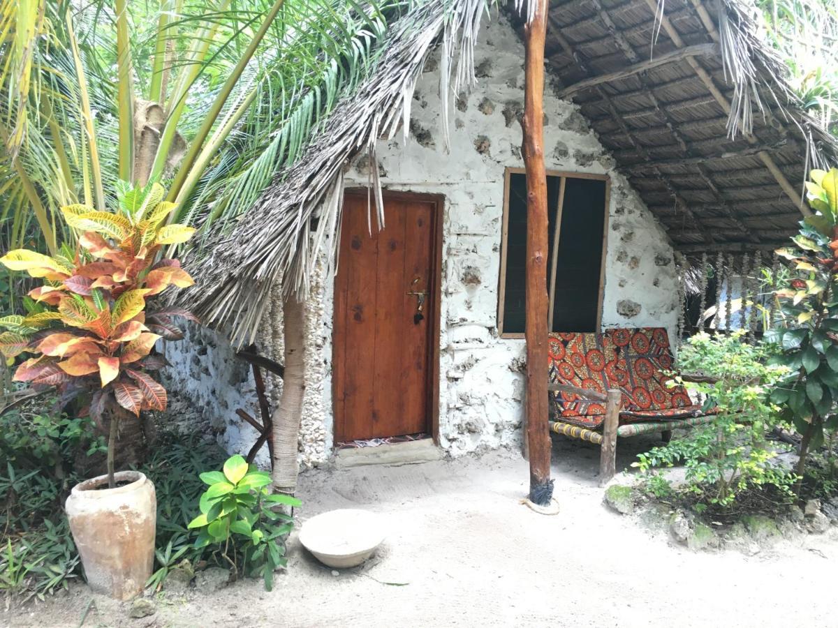 Mount Zion Lodge Michamvi Exteriör bild